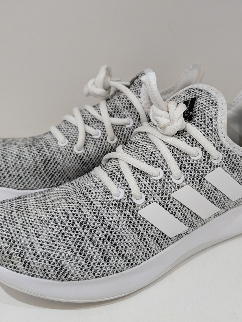 Adidas Cloudfoam plus Sneakers Women's US 8 White Gray Mesh Running shoes